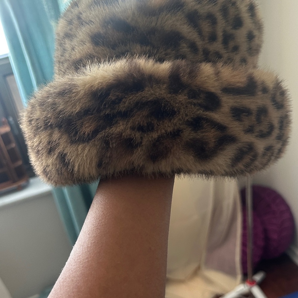 Zara Leopard Print Faux Fur Bucket Hat - Tan/Black